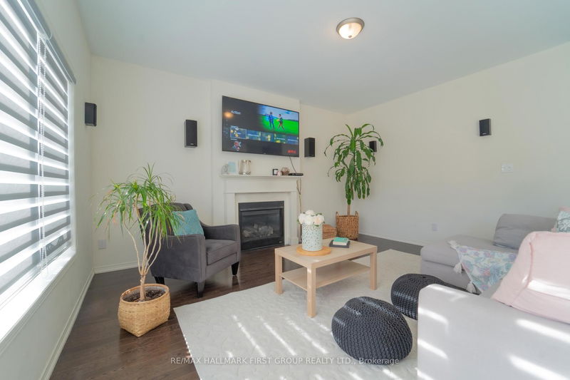 home for lease on Upper-11 Malthouse Crescent
