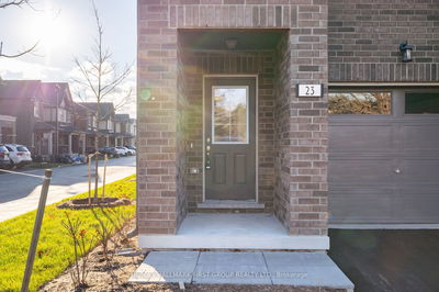 23 Senay Circ, Clarington - Courtice image-0-3