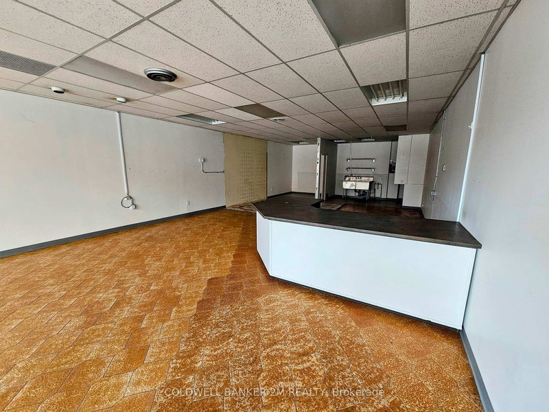 102 - 74 Simcoe St S, Oshawa, L1H 4G6 | Image 3