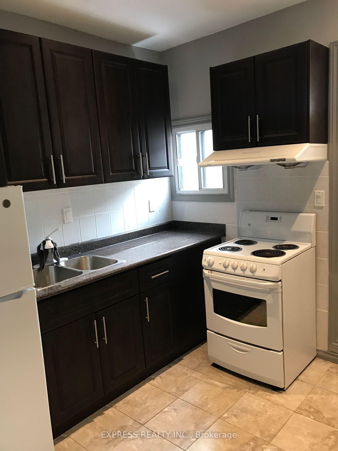 Upper Level for lease at Upper-304 Brodview Avenue, Toronto, South Riverdale, M4M 2G9 - MLS: E11911220