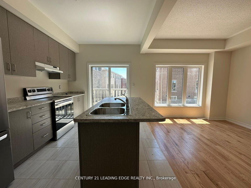 home for lease on 2520 Athena Path Boulevard W
