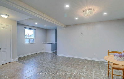 20 Butterworth Ave, Toronto - Oakridge image-0-3