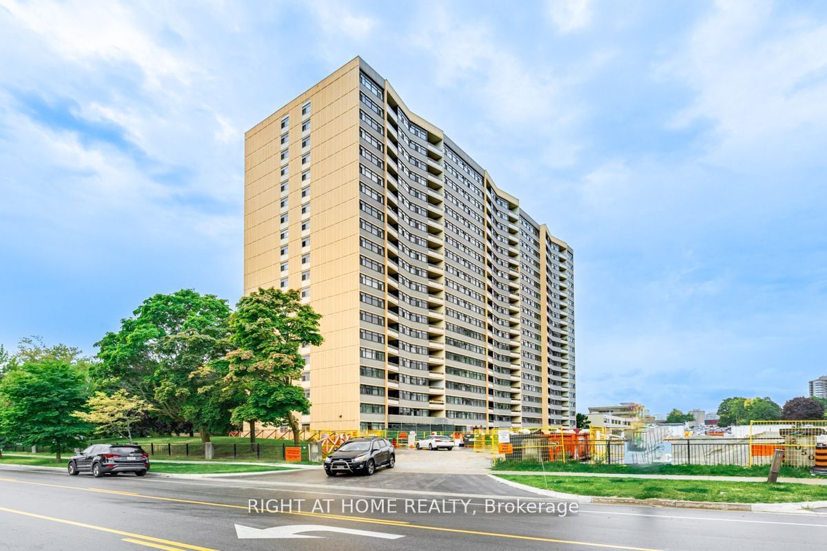 Building at 2050 Bridletowne Circle, Toronto, L'Amoreaux