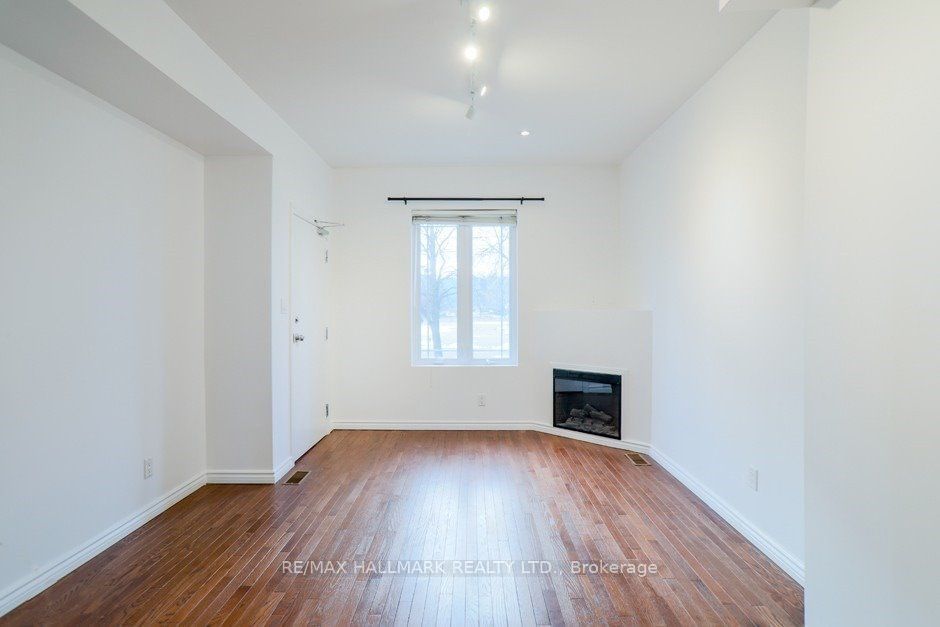 Townhouse leased at 193 Booth (Main & Lower) Avenue, Toronto, South Riverdale, M4M 2M6 - MLS: E11912608