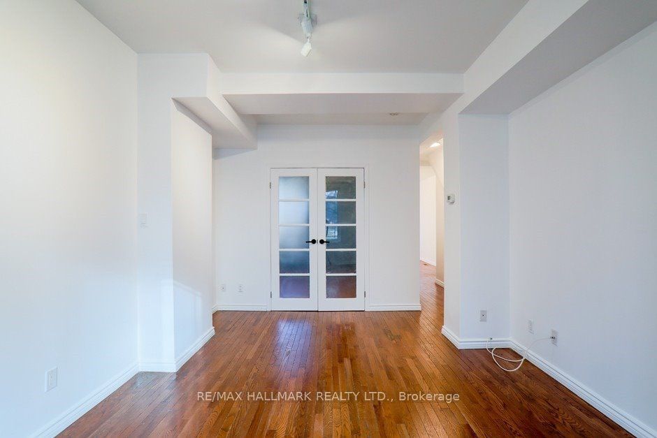 Townhouse leased at 193 Booth (Main & Lower) Avenue, Toronto, South Riverdale, M4M 2M6 - MLS: E11912608