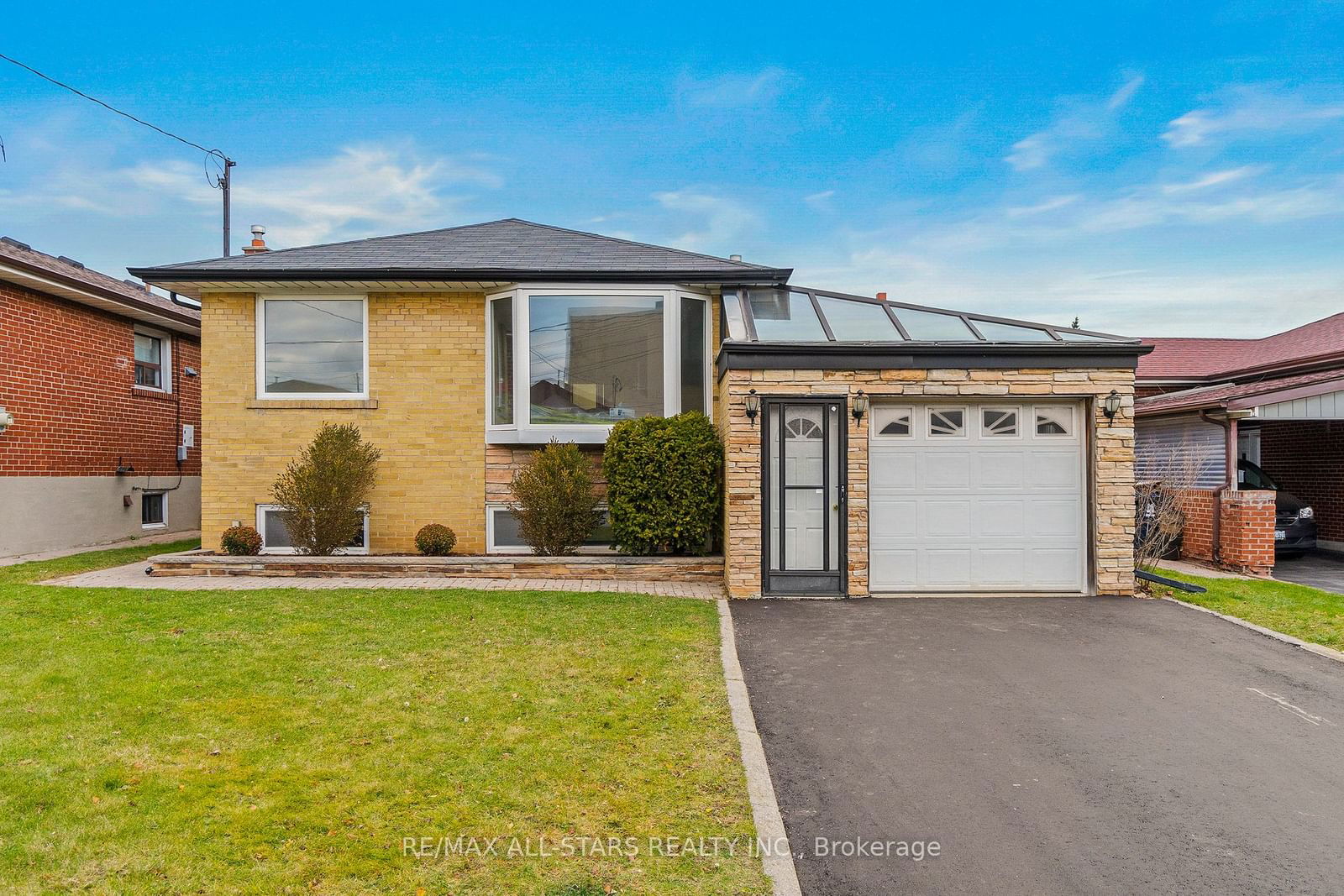 Detached House sold at 16 Shaddock Crescent, Toronto, Eglinton East, M1J 1L4 - MLS: E11912887