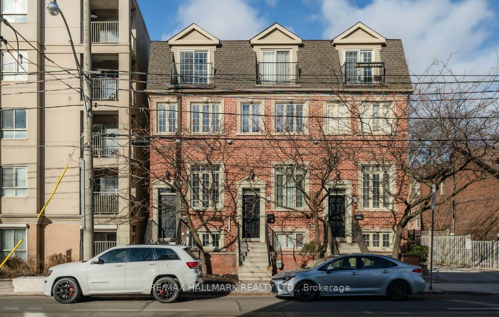 Townhouse sold at 720A Kingston Road, Toronto, East End-Danforth, M4E 1R7 - MLS: E11912962