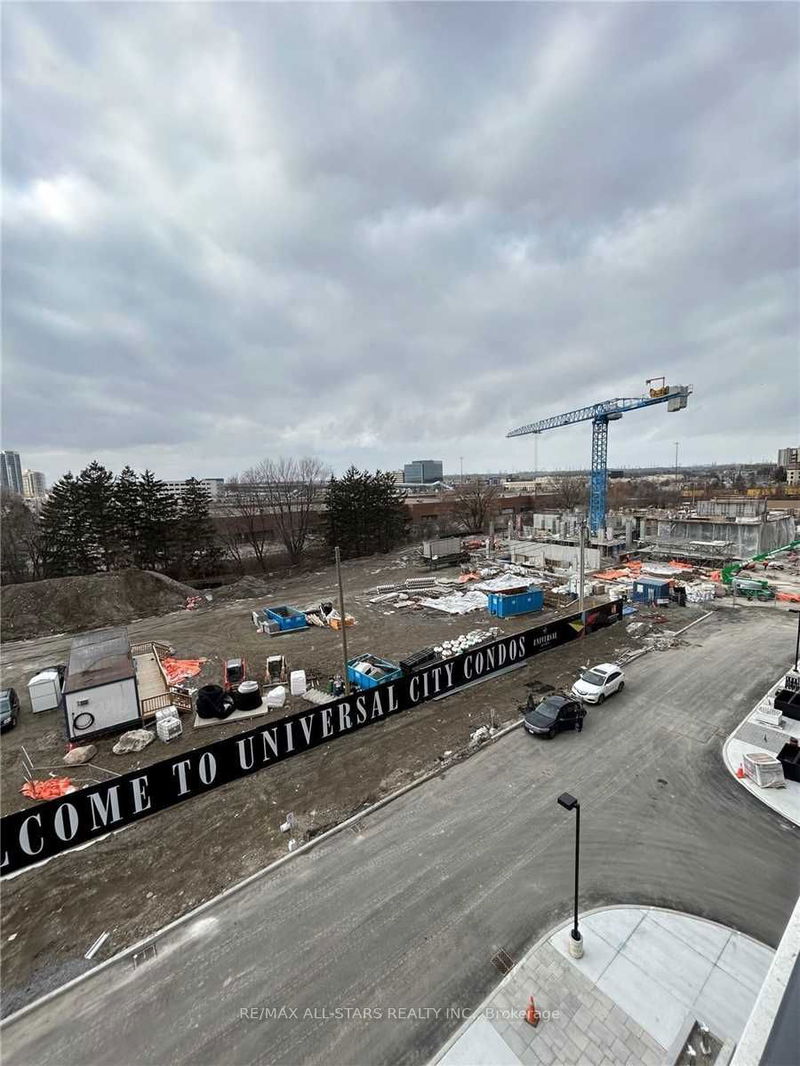 home for lease on 519-1480 Bayly Street