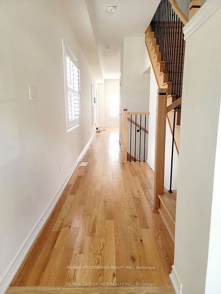 1143 Skyridge Blvd, Pickering, L1X 2R2 | Image 3