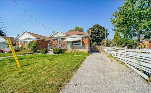 50 Mackinac Crescent
