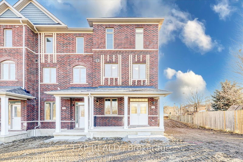 home for lease on 32 Waterside Way