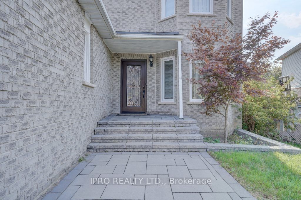 Detached House for sale at 11 GREENVIEW Court, Whitby, Blue Grass Meadows, L1N 8J2 - MLS: E11914403