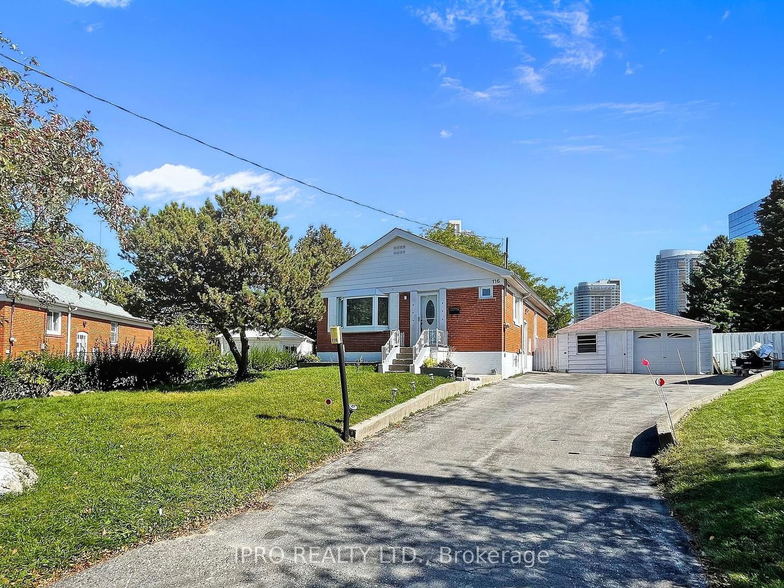 Detached House for lease at 116 Earlton Road, Toronto, Tam O'Shanter-Sullivan, M1T 2R6 - MLS: E11914775