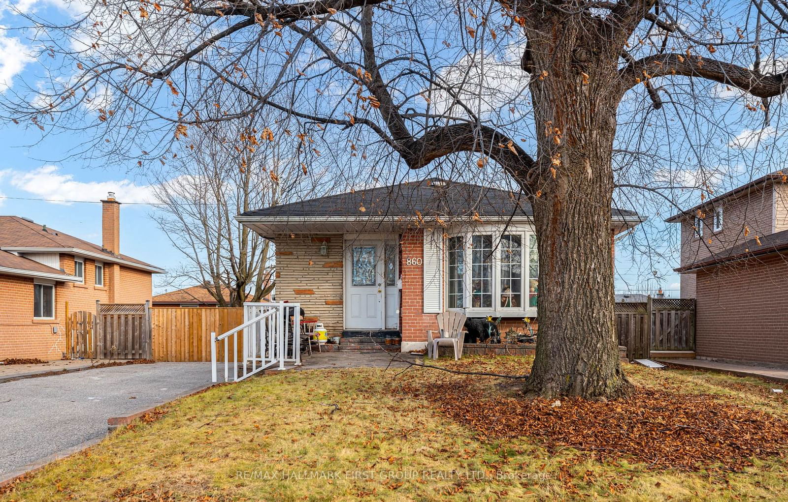 Detached House sold at 860 Sanok Drive, Pickering, West Shore, L1W 2R4 - MLS: E11915360