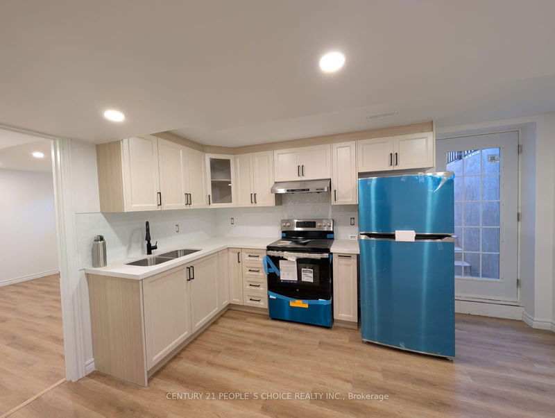 home for lease on Bsmt-3 Tiller Street