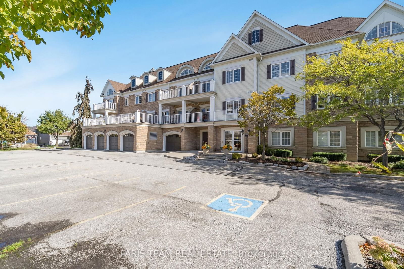 Condo for sale at 307-375 Lakebreeze Drive, Clarington, Newcastle, L1B 1P5 - MLS: E11916002