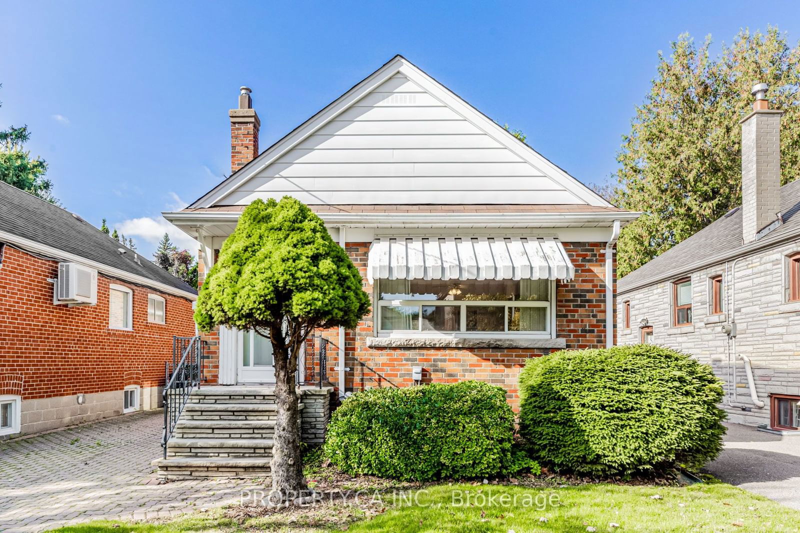 Detached House for sale at 82 Cedarcrest Boulevard, Toronto, O'Connor-Parkview, M4B 2P3 - MLS: E11916351