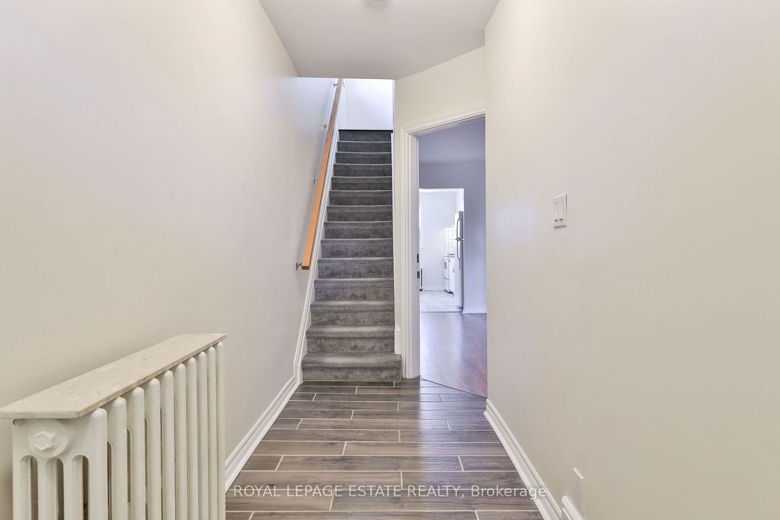 Semi-Detached House leased at UPPER-277 Cedarvale Avenue, Toronto, Woodbine-Lumsden, M4C 4K3 - MLS: E11916431