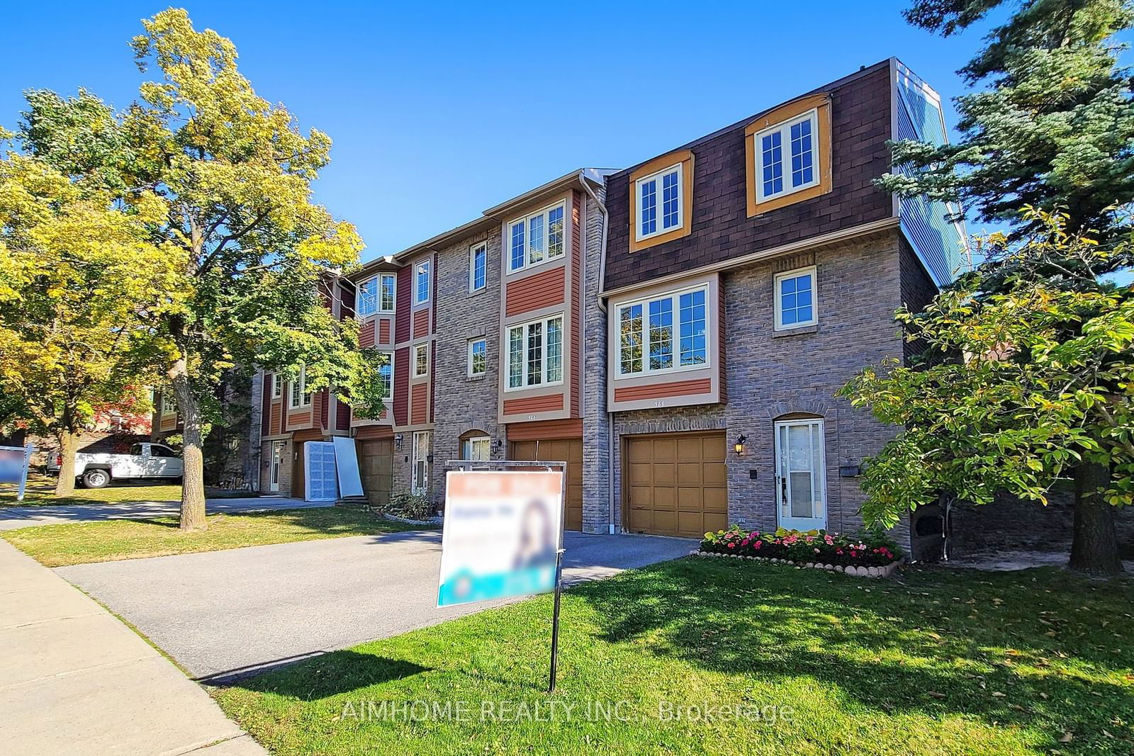 Townhouse for sale at 566 Sandhurst Circle, Toronto, Agincourt North, M1S 4J6 - MLS: E11917042