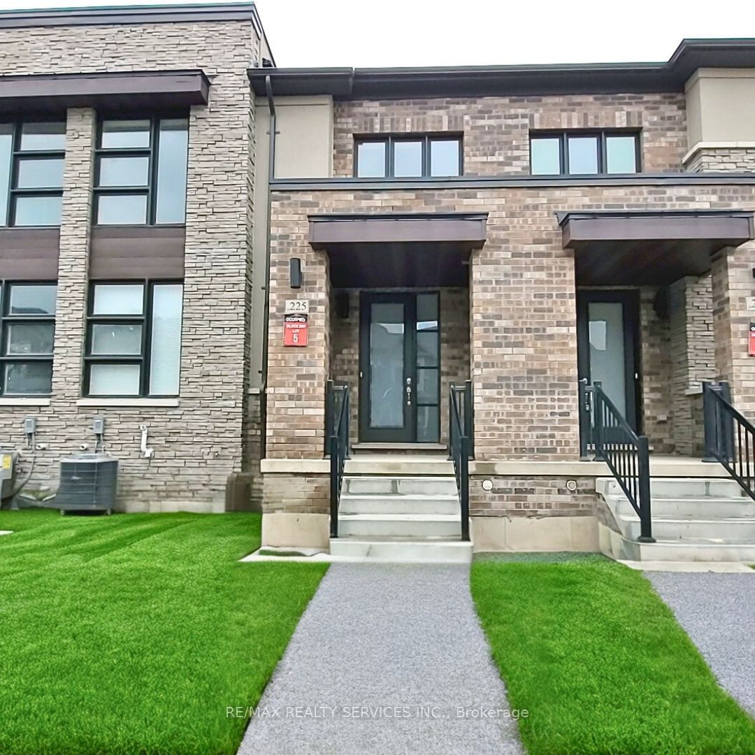 Townhouse leased at 225 Coronation Road, Whitby, Rural Whitby, L1P 1Y2 - MLS: E11917073