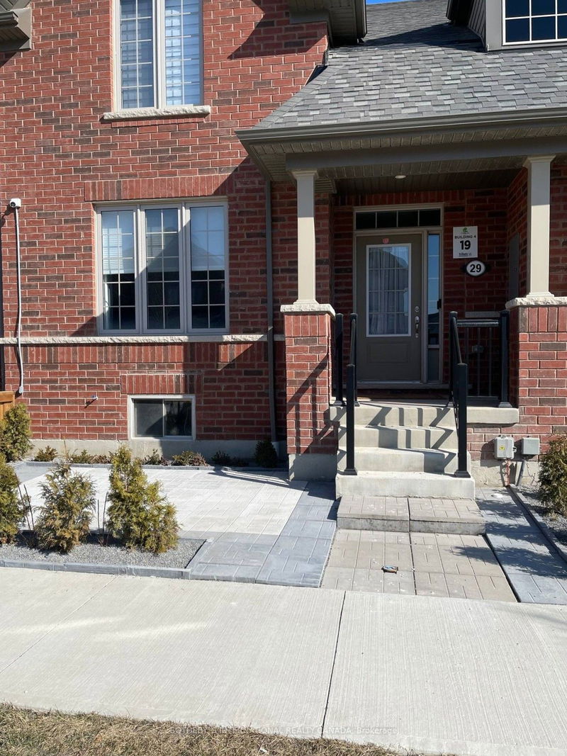 29 Hornchurch St, Whitby, Ontario (MLS E11917355)