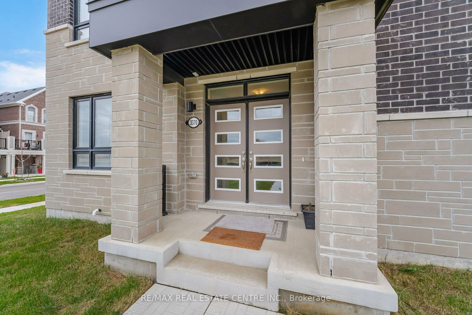 Townhouse for sale at 3370 Thunderbird Prom, Pickering, Rural Pickering, L1X 0N1 - MLS: E11917422