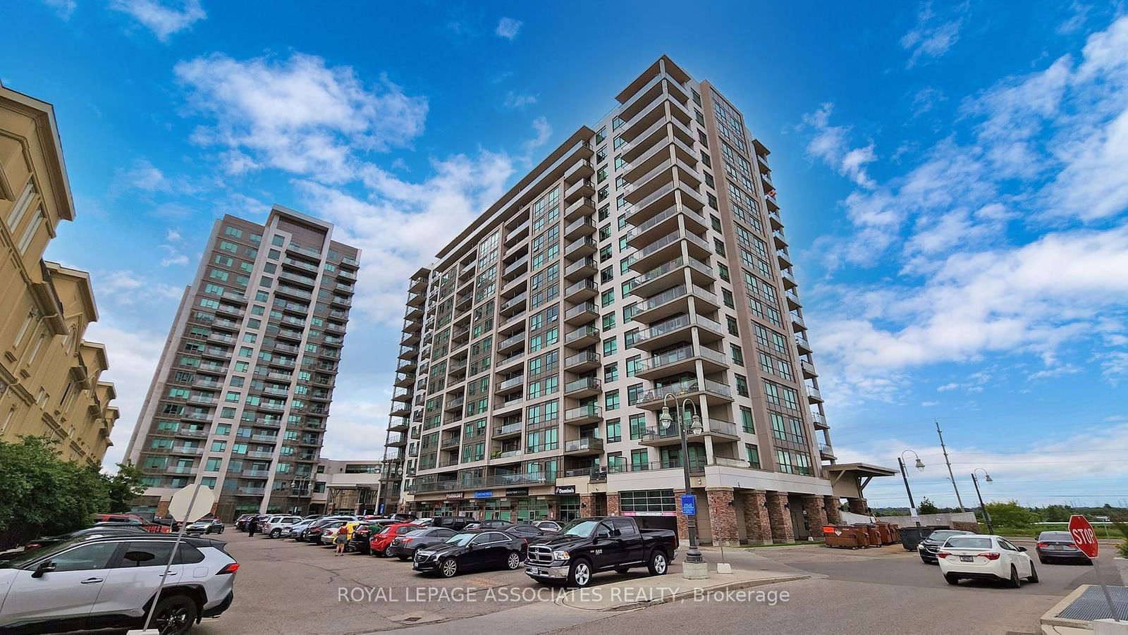 Condo sold at 1012-1235 Bayly Street, Pickering, Bay Ridges, L1W 1L7 - MLS: E11917853