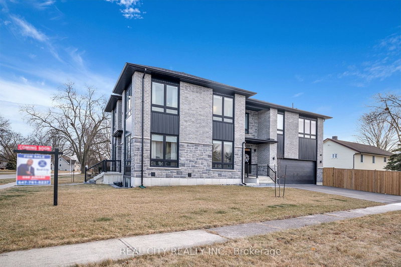 19 Burcher Rd, Ajax, L1S 2P8 | Image 2