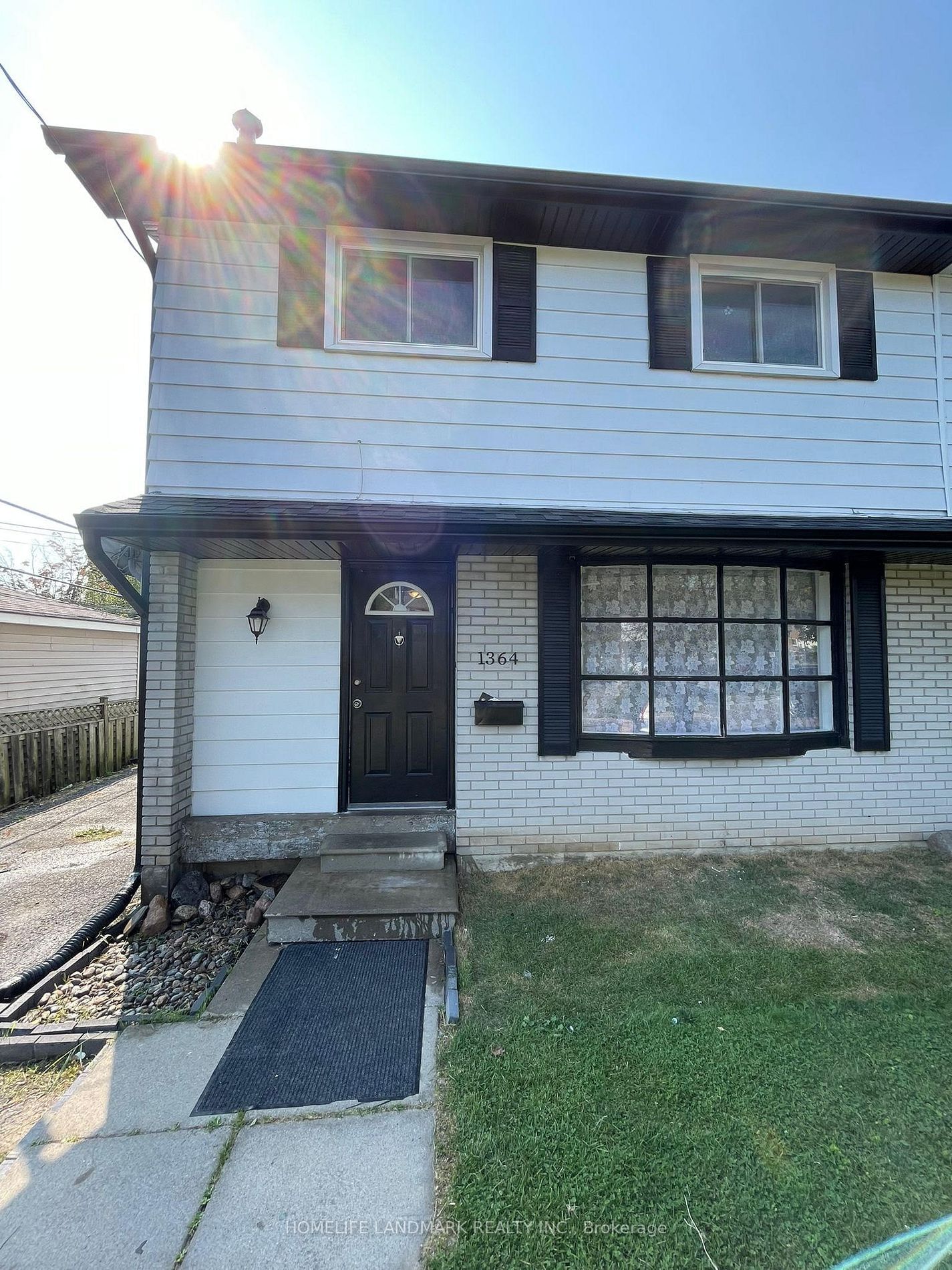 Semi-Detached House leased at 1364 Lakefield Street, Oshawa, Lakeview, L1J 3Y7 - MLS: E11918765