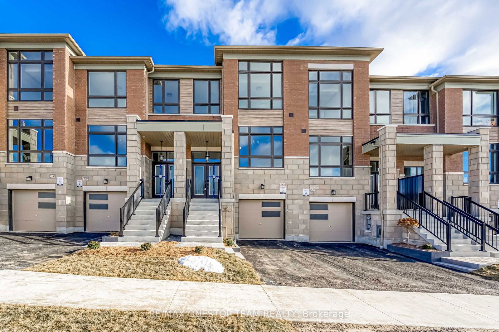 Townhouse for lease at 2831 Albatross Way, Pickering, Rural Pickering, L1X 0P6 - MLS: E11918788