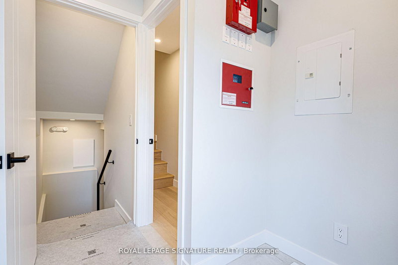 Upper - 20 Kewbeach Ave, Toronto, M4L 1B7 | Image 2