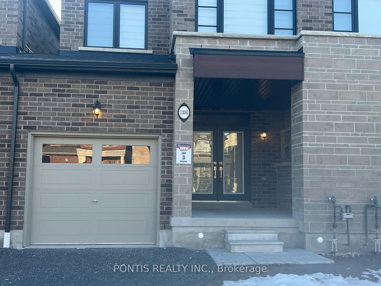 Townhouse for lease at 1205 Rexton Drive, Oshawa, Kedron, L1L 0T3 - MLS: E11920577