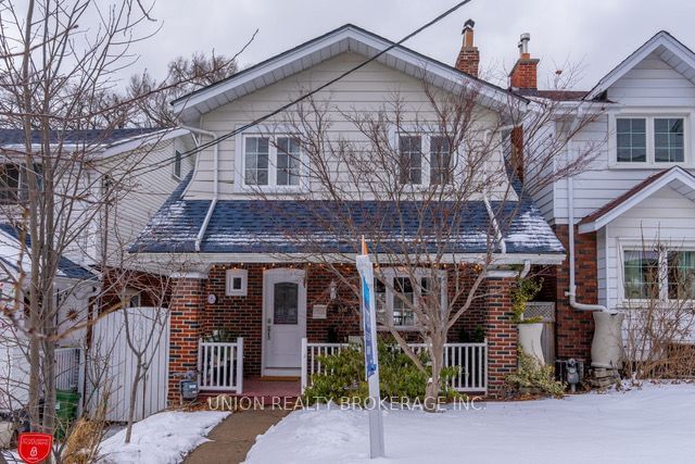 Detached House for sale at 528 Strathmore Boulevard, Toronto, Danforth, M4C 1P1 - MLS: E11920869