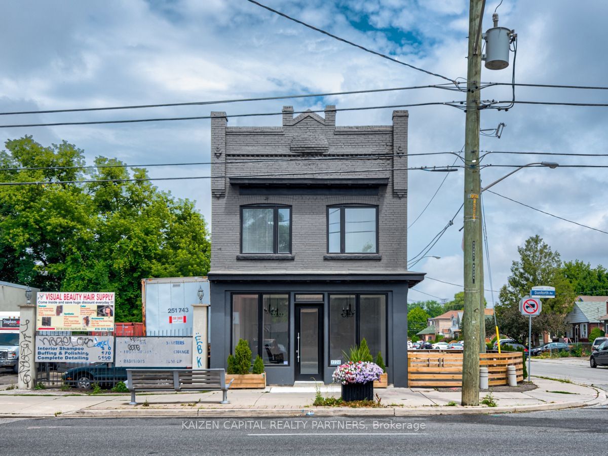 Commercial/Retail sold at 3224 Danforth Avenue, Toronto, Oakridge, M1L 1C1 - MLS: E11921000