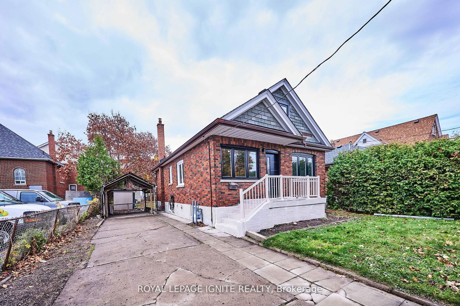 Detached House for lease at 255 Graburn Avenue, Oshawa, Central, L1H 3A9 - MLS: E11921389