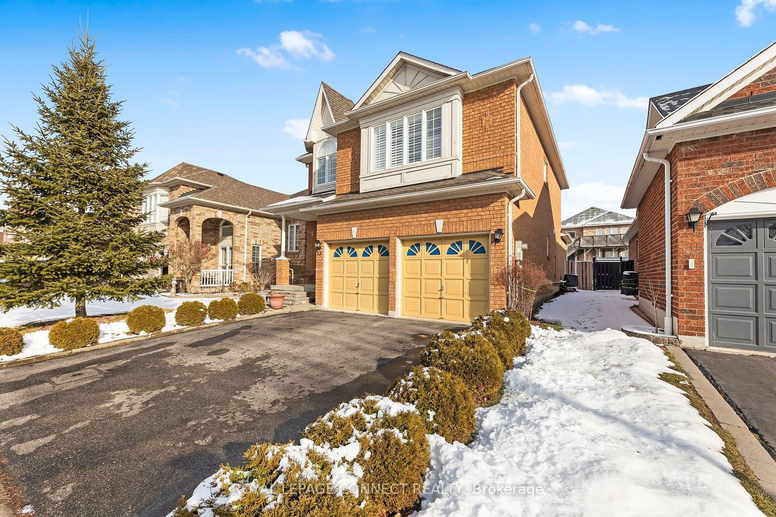 Detached House for sale at 15 Root Crescent, Ajax, Northwest Ajax, L1T 4J8 - MLS: E11921487