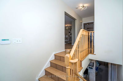 42 Sir Raymond Dr, Toronto - Guildwood image-0-1