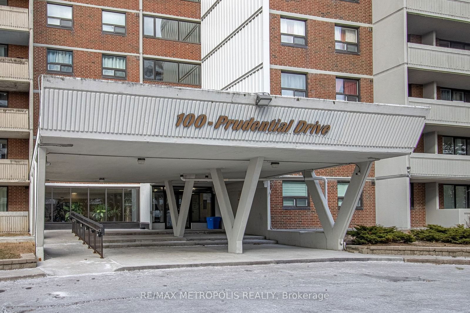 Condo for lease at 1405-100 Prudential Drive, Toronto, Dorset Park, M1P 4V4 - MLS: E11921650