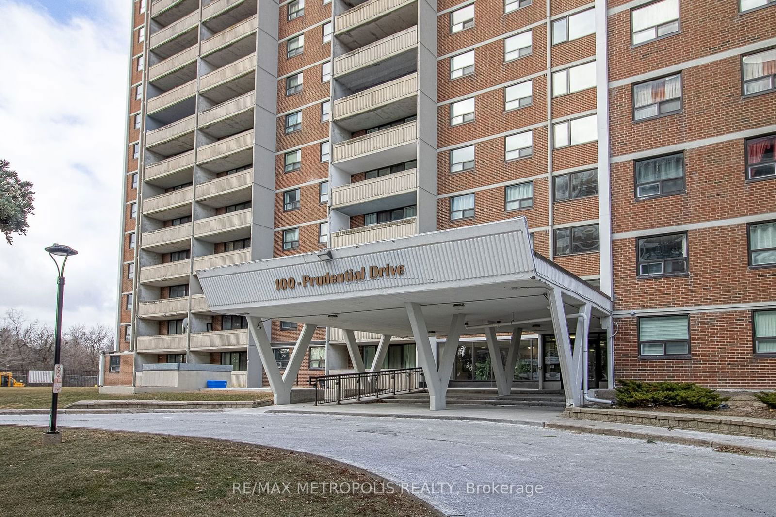 Condo for lease at 1405-100 Prudential Drive, Toronto, Dorset Park, M1P 4V4 - MLS: E11921650