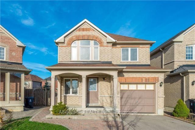 home for lease on 9 glacier Crescent