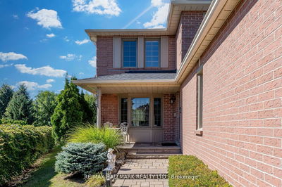 32 Noake Cres, Ajax - Central