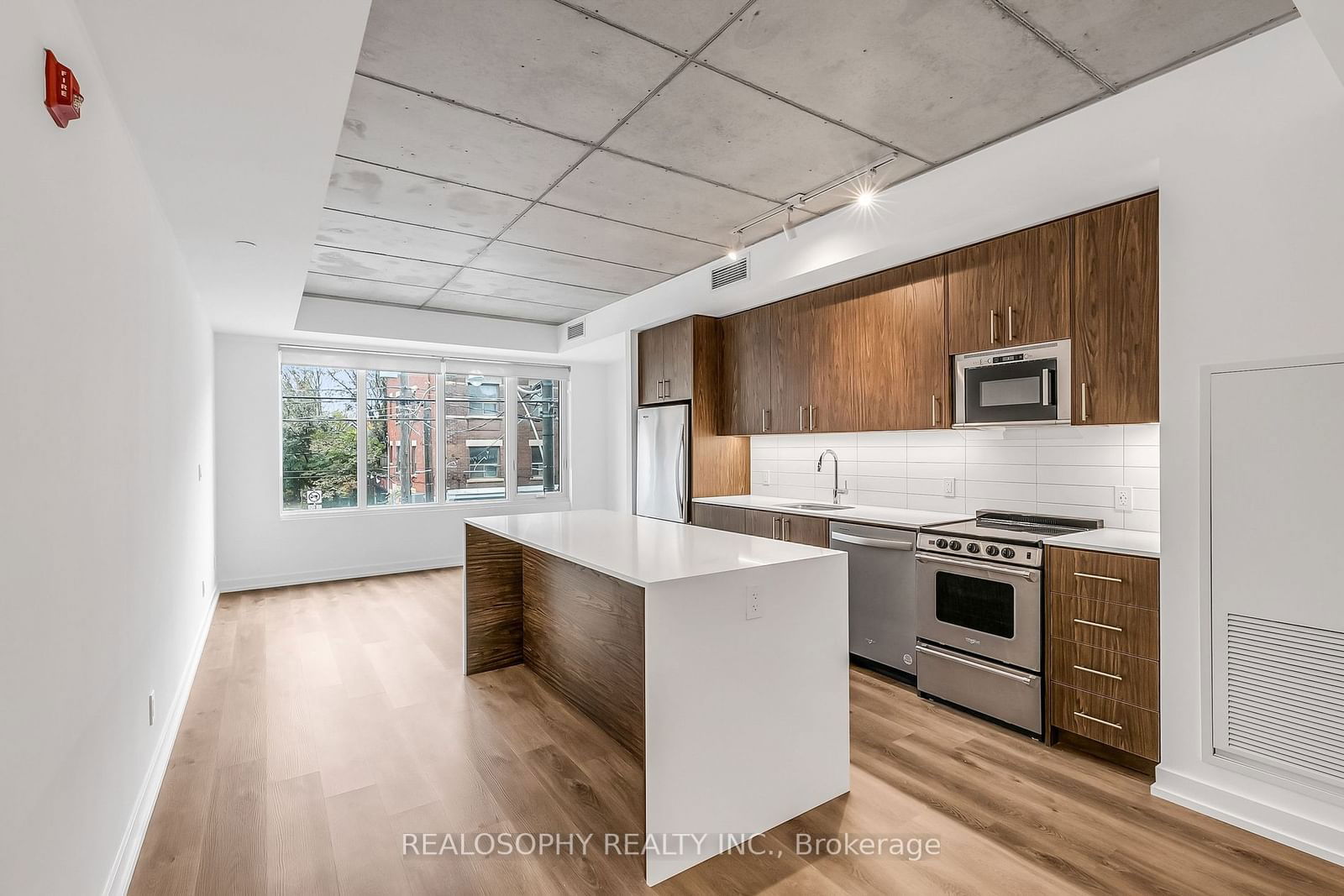 Condo for lease at 305-115 Larchmount Avenue, Toronto, South Riverdale, M4M 2Y6 - MLS: E11922804