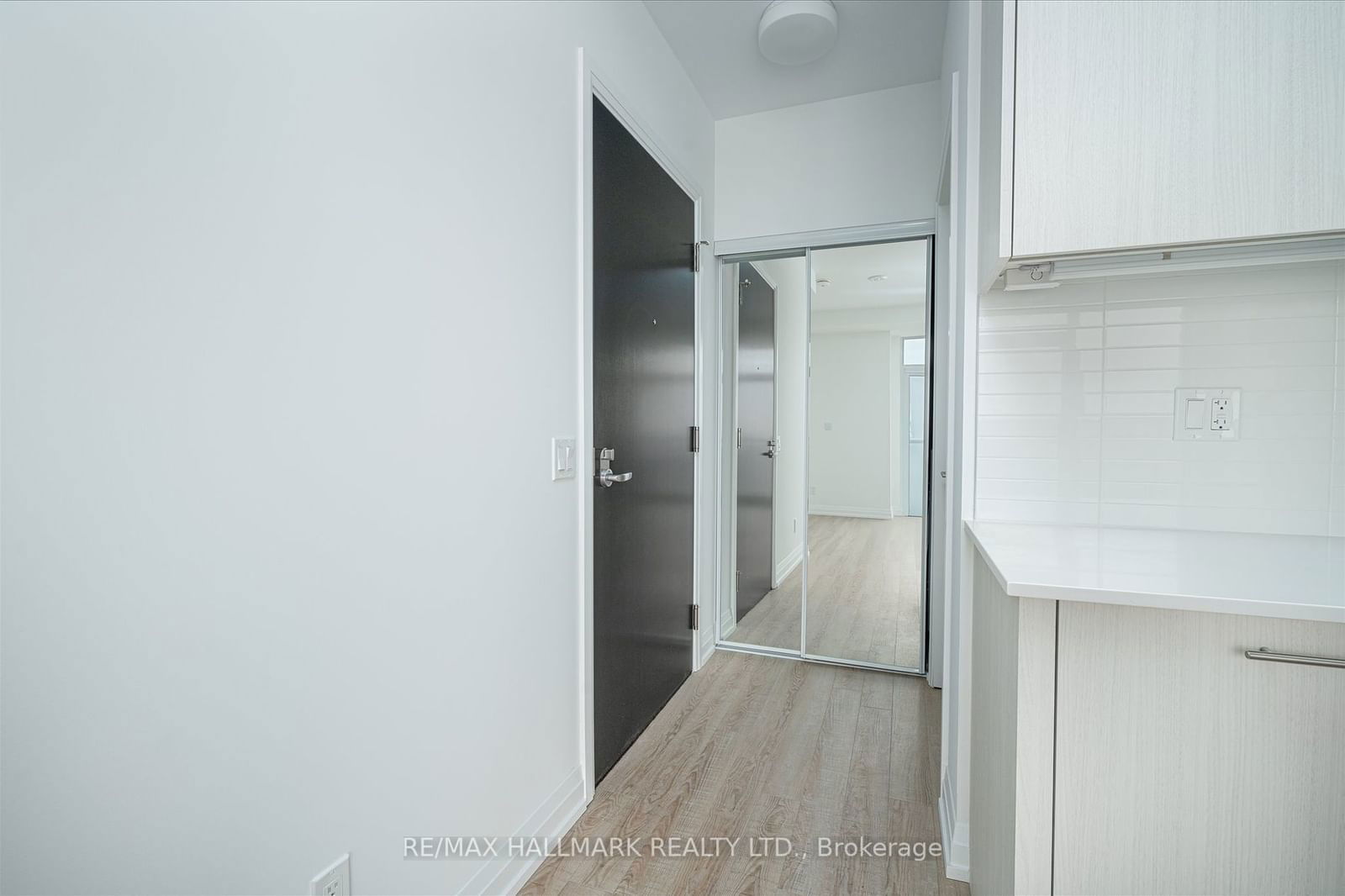 Condo leased at 1802-286 Main Street, Toronto, East End-Danforth, M4C 4X5 - MLS: E11922993