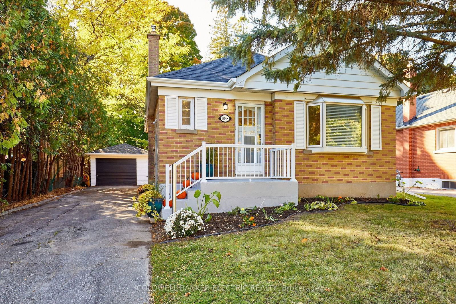 Detached House leased at 1058 Hortop Street, Oshawa, Donevan, L1G 4P6 - MLS: E11922997