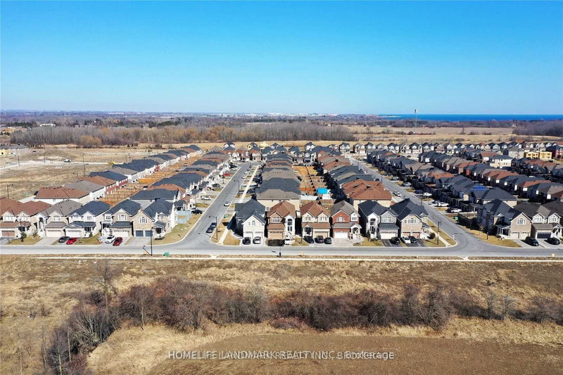 65 Sharplin Dr, Ajax, L1Z 0P5 | Image 2