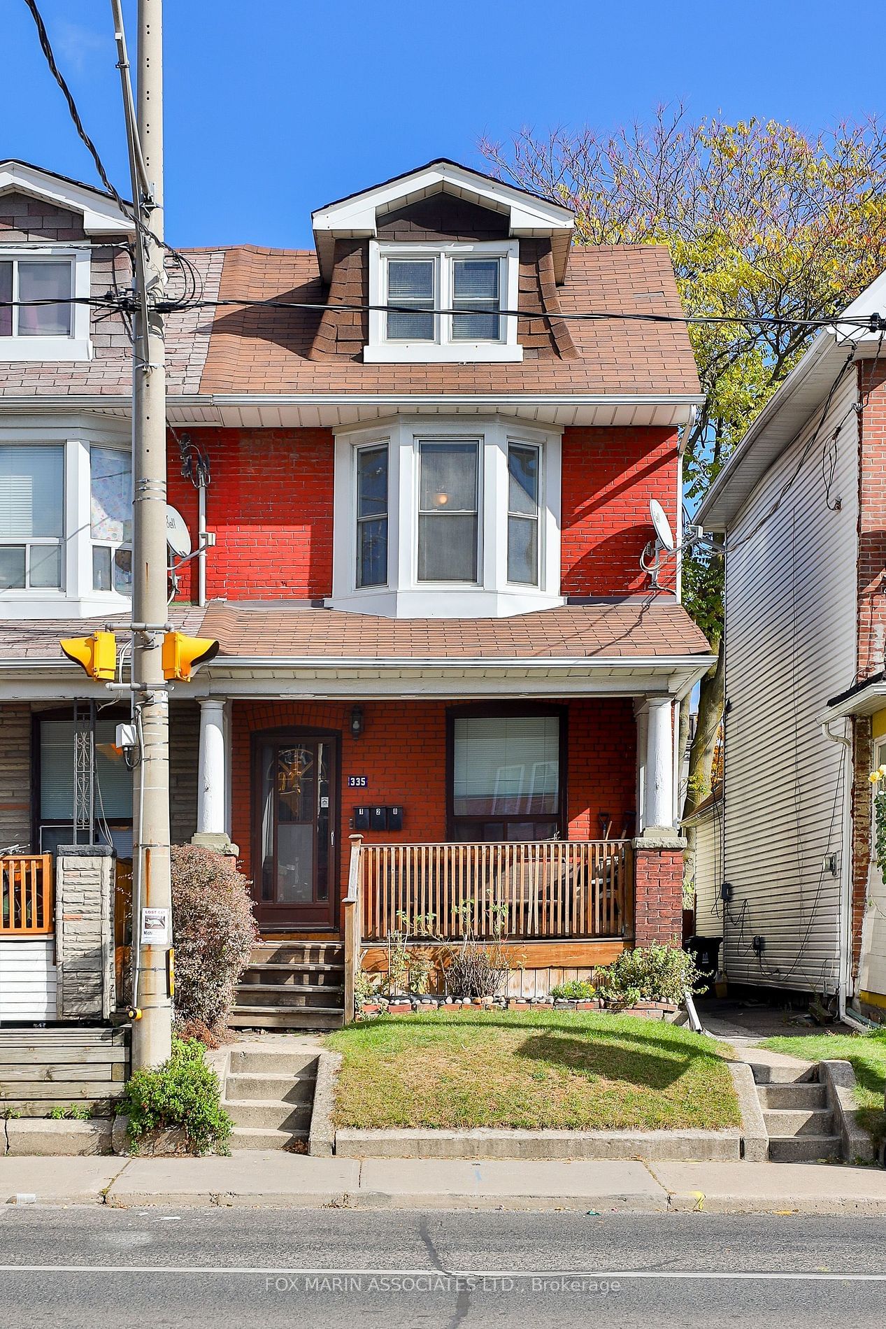 Townhouse sold at 335 Greenwood Avenue, Toronto, Greenwood-Coxwell, M4L 2R6 - MLS: E11923560