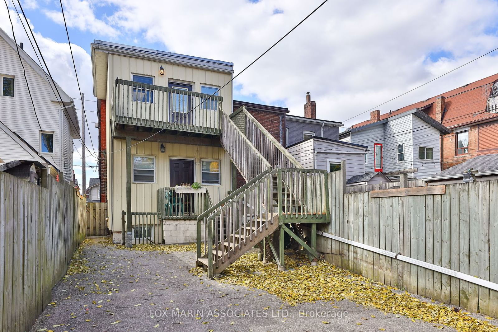 Townhouse sold at 335 Greenwood Avenue, Toronto, Greenwood-Coxwell, M4L 2R6 - MLS: E11923560