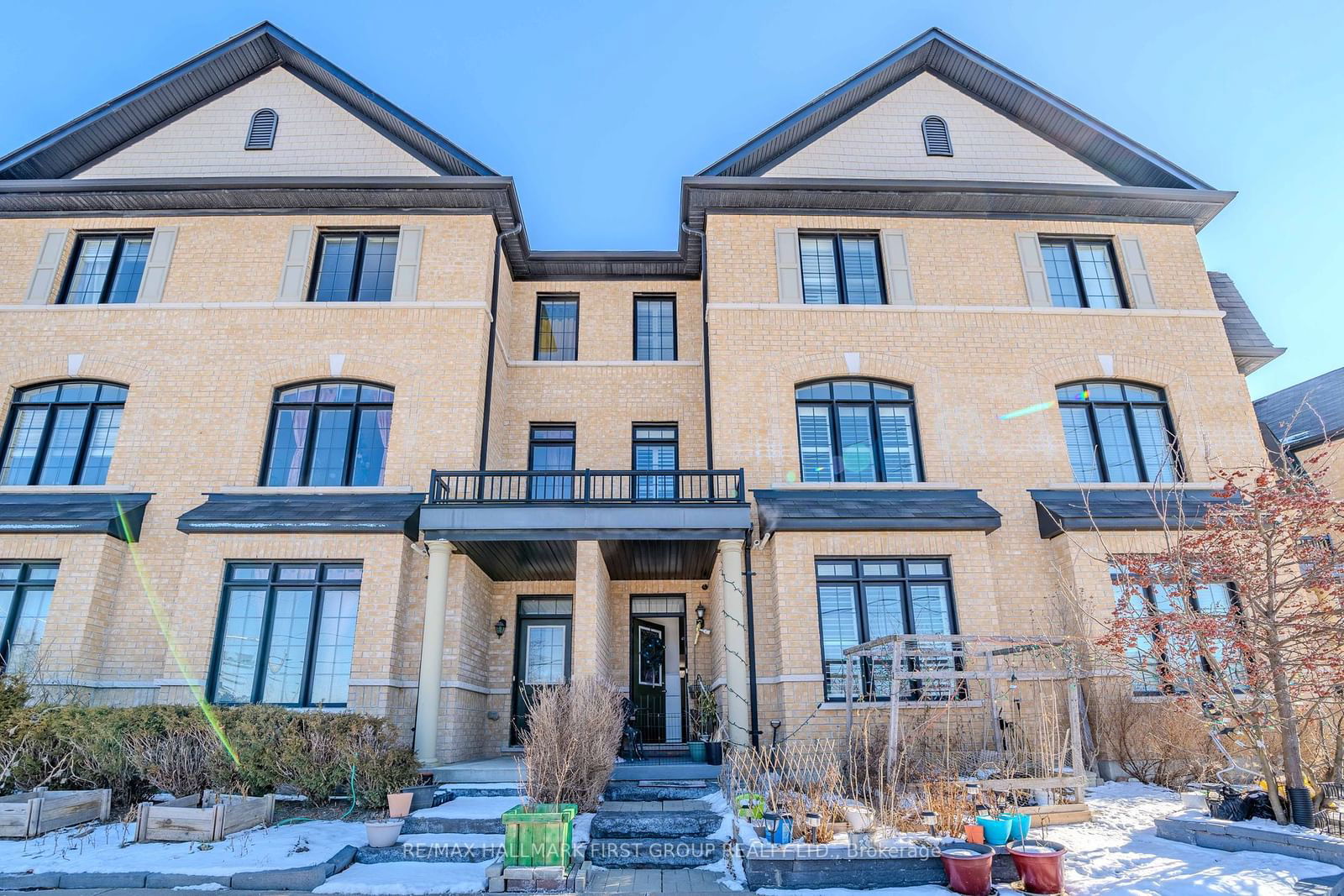 Townhouse for sale at 28 Quarrie Lane, Ajax, Northwest Ajax, L1T 0N1 - MLS: E11923780