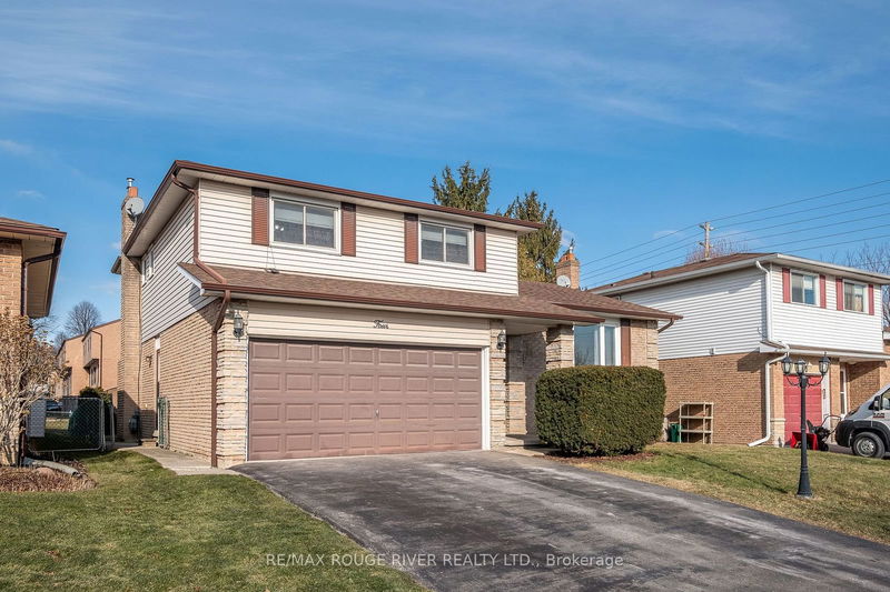 4 Spry Ave, Clarington - Bowmanville image-0-0