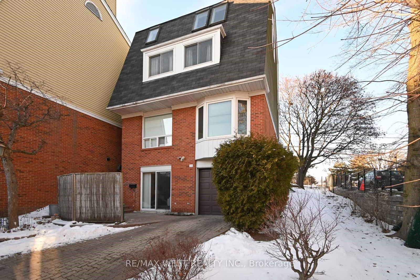 Detached House for sale at 10-45 Birchmount Road, Toronto, Birchcliffe-Cliffside, M1N 3J5 - MLS: E11924108